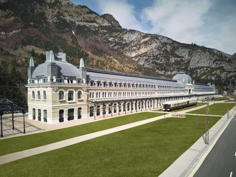 Canfranc Estacion Royal Hideaway Hotel Экстерьер фото